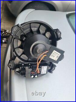 15-19 Mercedes C117 CLA250 A/C Heater Fan Blower Motor OEM E